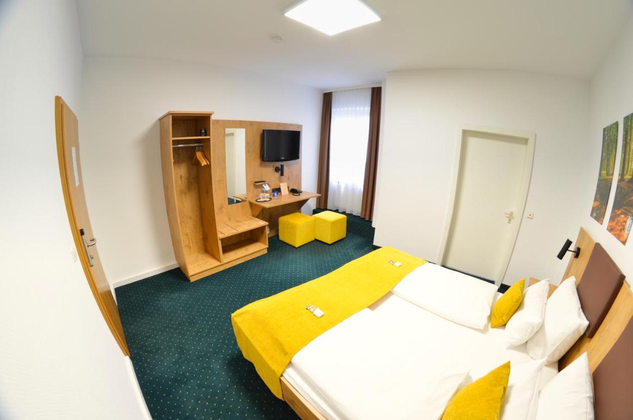 Hotel Am Markt Карлсруэ Экстерьер фото